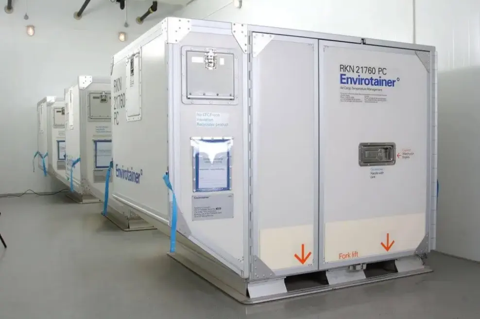 In addition to sustainable packaging materials, energy-efficient cooling systems